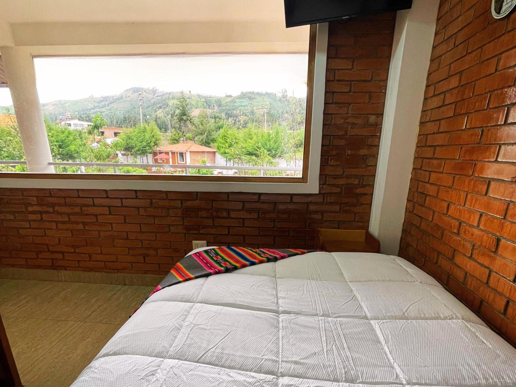 Runaway Eco Hotel Carhuaz Bagian luar foto